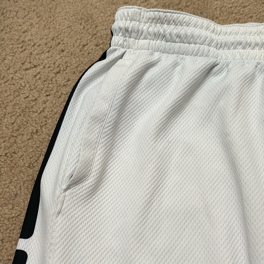 Nike Dri Fit White Mesh Shorts - Size M - Picture 4 of 11